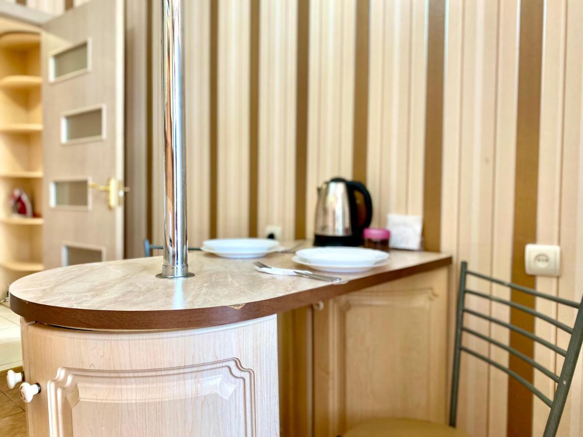 Apartpoltava Елегантна Квартира В Новобудові,Біля Каштанової Алеї, Центр Міста, Звітна Документація Luaran gambar